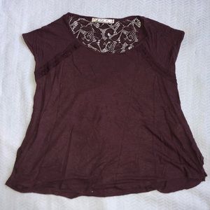 Maroon lace back t-shirt